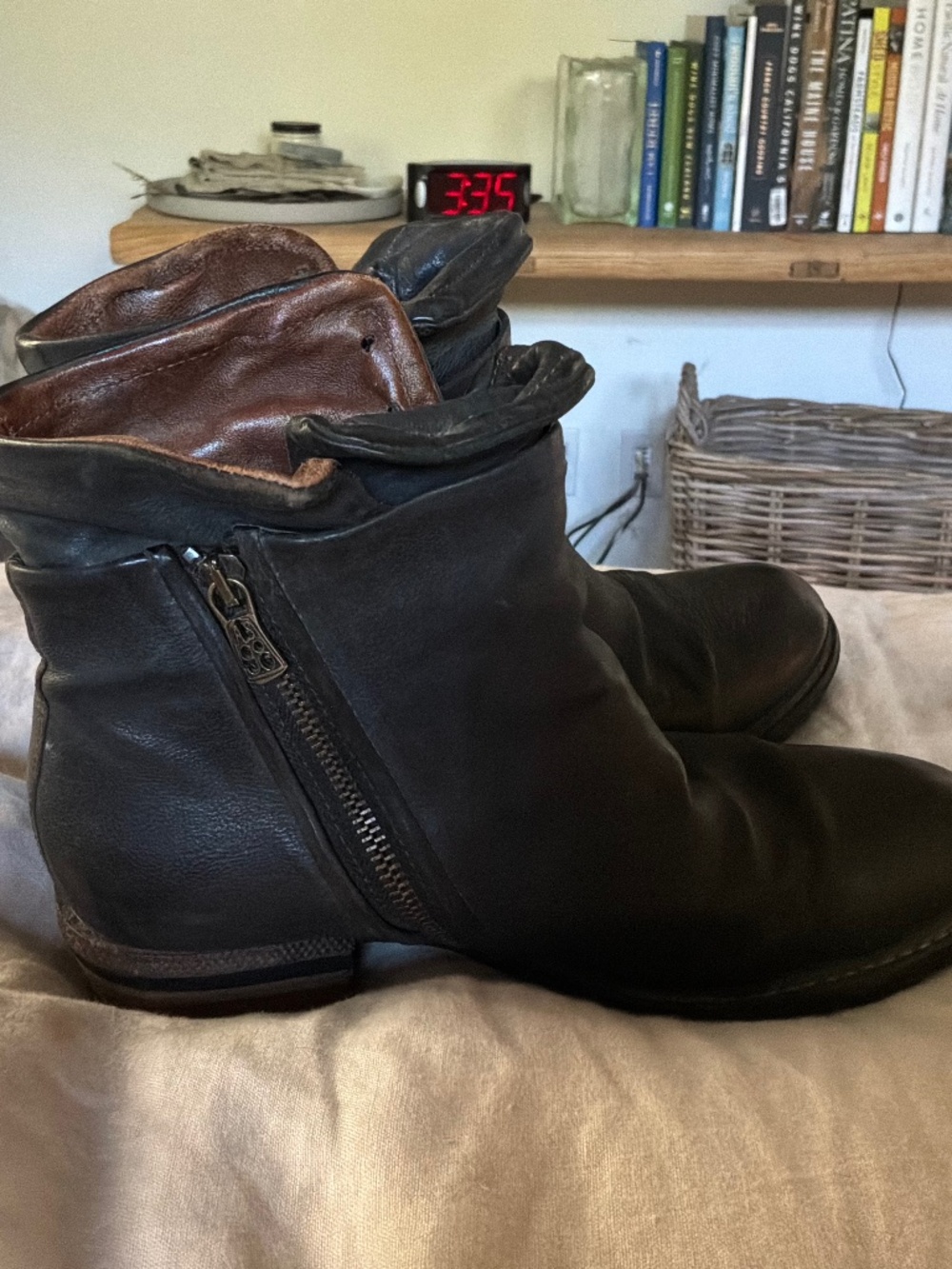 AS98 Boots in Gray Preowned Size 39